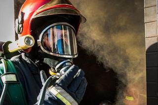 Pożar na Grunwaldzkiej 177. Na miejscu cztery zastępy straży pożarnej