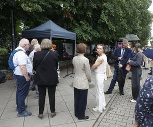 Powstanie Warszawskie w kadrze Stefana Starby Bałuka. Cichociemny szedł z aparatem do Powstania