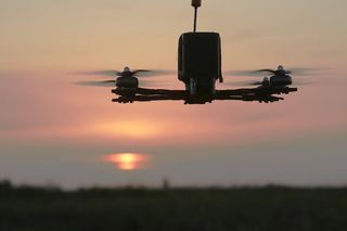 Epoka „dronów bagnetowych”. Wielki test czeskiej „pałatki-niewidki” i izraelskiego systemu celowniczego