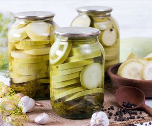 Kabaczki marynowane na zimę: chrupiące jak ogórki, pyszne jak marzenie