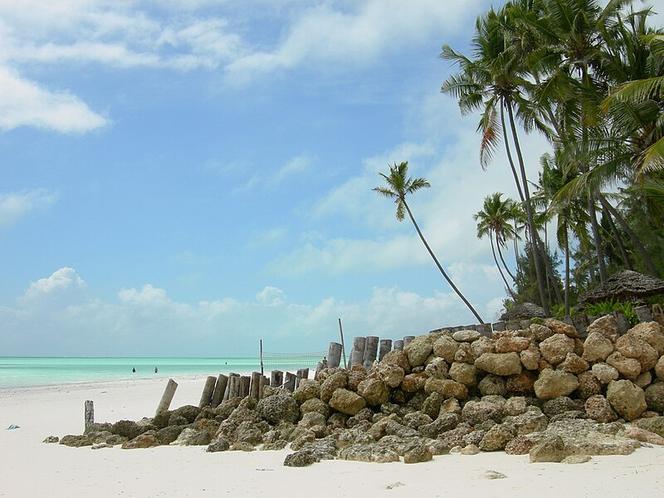 Wakacje zimą 2023. Gdzie jechać i gdzie jest tanio? Egzotyka - ile za wakacje w Tajlandii i na Zanzibarze?