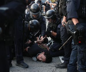 Protesty w Los Angeles coraz silniejsze. Emocje podsycają fałszywe zdjęcia i teorie spiskowe