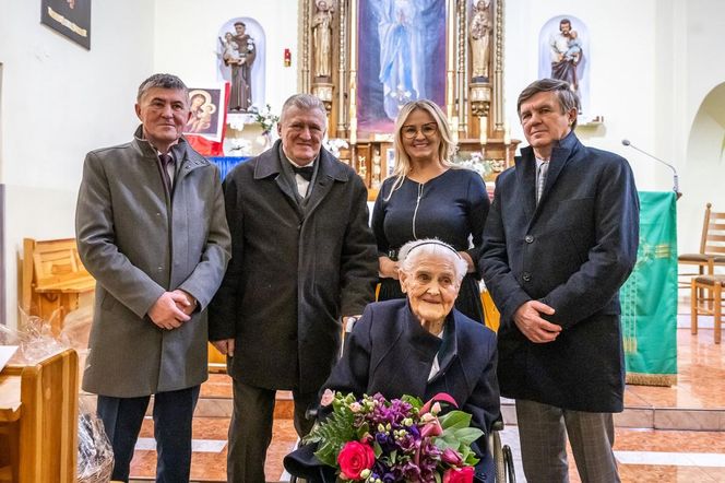 Pani Zofia świętowała 105. urodziny! Życie seniorki to gotowy scenariusz na film