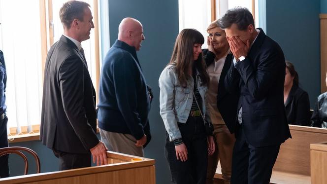 Na dobre i na złe, odcinek 850: Michał Wilczewski (Mateusz Janicki), Alina Fisher (Katarzyna Skrzynecka), Stefan Tretter (Piotr Garlicki), Andrzej Falkowicz (Michał Żebrowski), Matylda (Amelia Czaja)