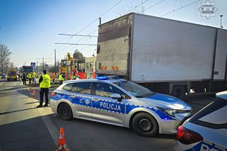 Wypadek z udziałem tramwaju i ciężarówki