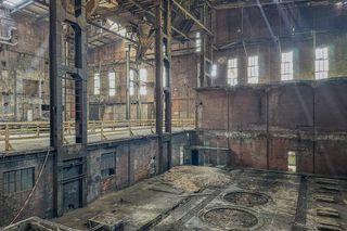 Budynki stworzone do tego, by grać w filmach czy w serialu - jak Ołowiane dzieci. Industrialne katedry i monumentalne gmachy