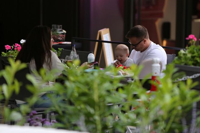 Marcin Hakiel z Dominiką  Serocką w studiu tatuaży