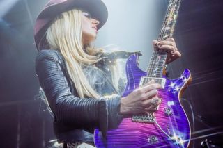 Orianthi po raz pierwszy w Polsce! Gitarzystka Michaela Jacksona zagra na Gitarowym Rekordzie Świata i 3-Majówce