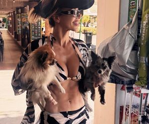 Pieskie wakacje Dody