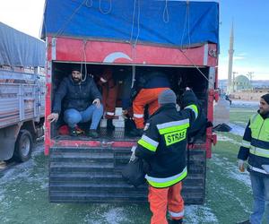  Polacy ratują ludzi po trzęsieniu ziemi w Turcji 