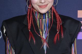 Young Leosia zrezygnowała z różowych włosów