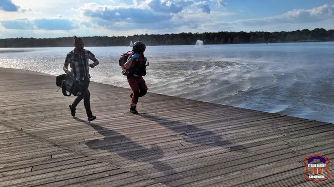 Wypadek na Paprocanach. Mężczyzna skoczył na główkę