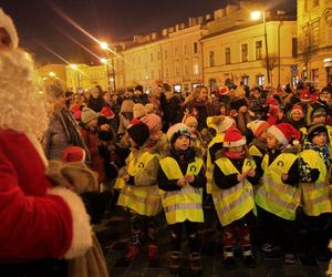 Lublin gotowy na święta! Świąteczne iluminacje już zdobią centrum miasta
