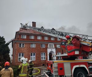 Pożar klasztoru redemptorystów w Braniewie! Na miejscu 10 zastępów straży pożarnej [ZDJĘCIA]