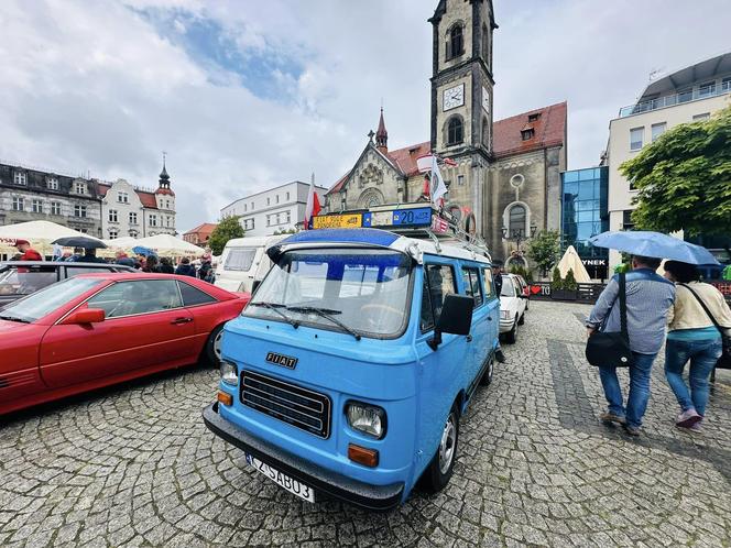 Zlot pojazdów zabytkowych w Tarnowskich Górach