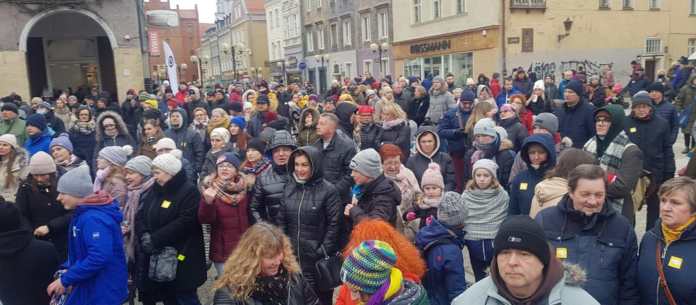 Koncert Olsztyn solidarni z Ukrainą. Ile pieniędzy udało się zebrać? [ZDJĘCIA]