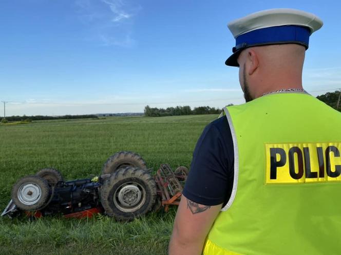 Ciągnik przewrócił się i przygniótł rolnika. Traktorzysta nie miał szans