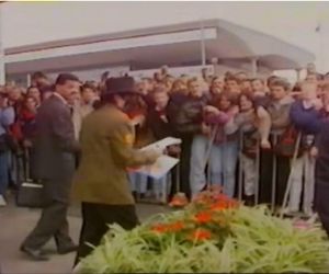 Michael Jackson zmarł 16 lat temu. Gdy odwiedził Polskę, wszyscy wstrzymali oddech. Te zdjęcia zachwycają