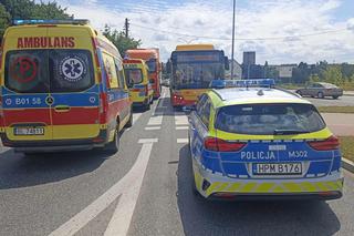 Gwałtowne hamowanie autobusu w Łomży! Dwie kobiety zostały zabrane do szpitala ZDJĘCIA