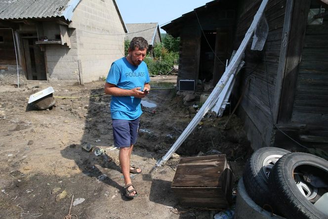 Rolnicy. Podlasie. Andrzej z Plutycz świętuje urodziny. Tak zmieniał się on i jego gospodarstwo