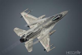 Ktoś próbował oślepić pilota F-16! Wiązka lasera trafiła w wojskowy samolot podczas lądowania