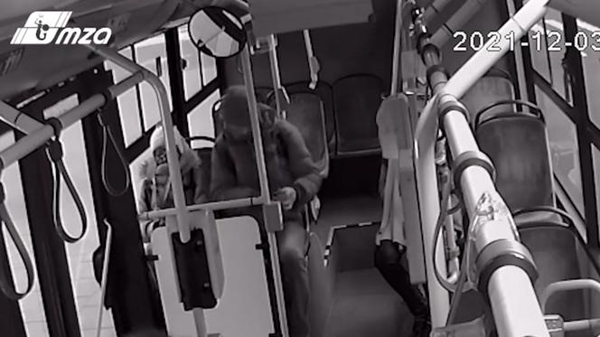 Uratował nastolatkę w autobusie! Bohaterski czyn kierowcy