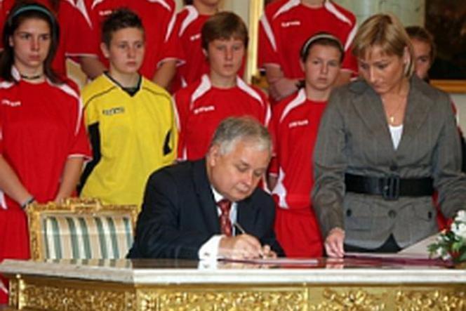 Podpisanie ustawy o EURO