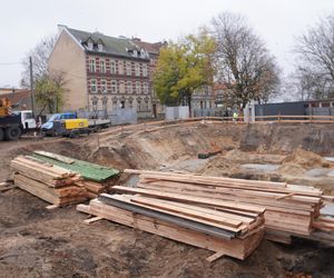 Postępują prace nad nowym apartamentowcem w centrum Olsztyna. Zobacz nowe zdjęcia