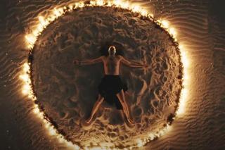 Michał Szpak w nowym teledysku. Niespełniona miłość i negliż