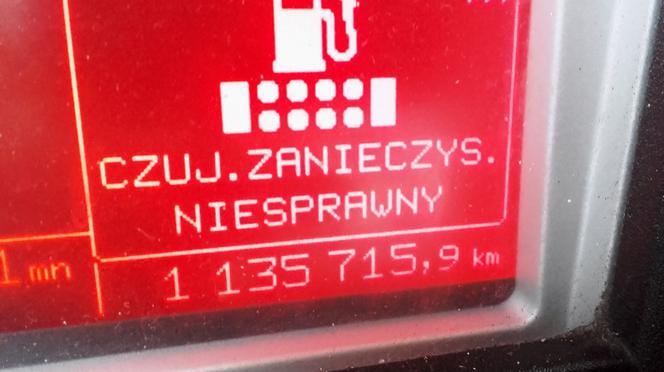 Wiózł 24 tony cukru bez koła w naczepie. ITD natrafiło na znacznie więcej nieprawidłowości