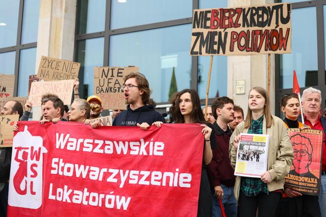 Protest przeciwko programowi "Mieszkanie na Start" w Warszawie