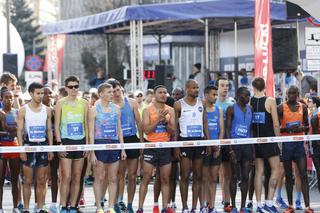 Warszawiacy pobiegli w maratonie