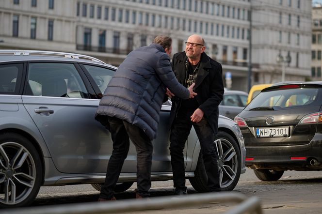 Hebel pakuje się w aferę z wdową, która może kosztować go miliony.