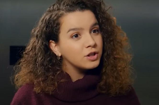 Zeynep Melis Girşen na planie serialu "Miłość i nadzieja" 