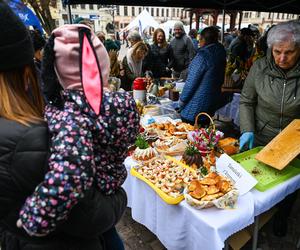 Polsko-ukraiński jarmark wielkanocny na Rynku w Rzeszowie