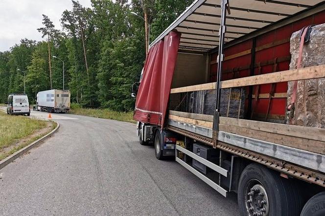 Szczecin. Szokująca nieodpowiedzialność na drodze. W tym transporcie wszystko było nie tak