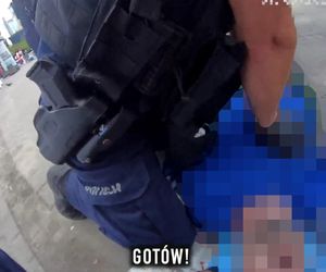Mężczyzna spadł z muru i przestał oddychać! Heroiczna akcja policjantów