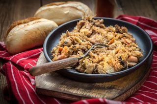 Babciny bigos: smak dzieciństwa. Przepis na tradycyjne danie kuchni polskiej
