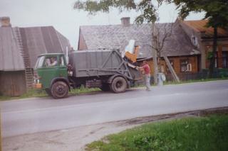 Ulica Starachowicka w Wąchocku wczoraj i dziś