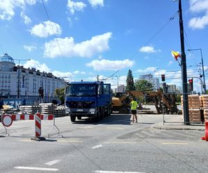 Tramwajowy remont pl. Zawiszy w Warszawie