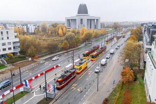 Stało się! Oficjalne otwarcie linii tramwajowej do Wilanowa. Pierwsze tramwaje ruszyły