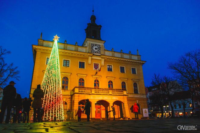 Choinka w centrum Ostrowa