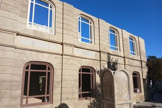 Lalka - scenografia w centrum Warszawy