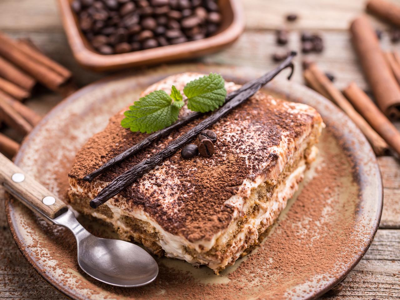 Tiramisu: prosty przepis na włoski deser tiramisu