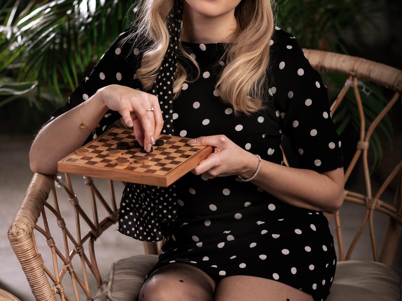 Natalia Sadowska prowadzi w meczu o tytuł światowy w warcabach 100-polowych. Polka wygrała partię czarnymi bierkami