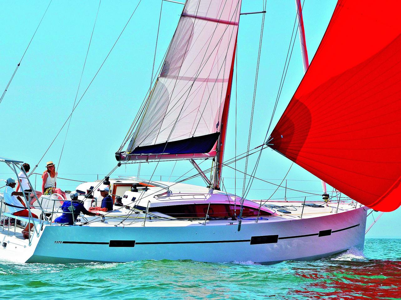 RM 1370: oceaniczny cruiser ze sklejki i epoksydu - zagle.se.pl