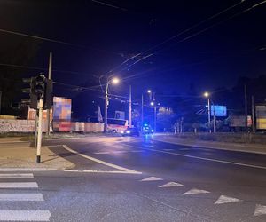 Autokar wjechał w targowisko.