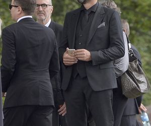 Gwiazdy pożegnały Jana Kulczyka: Jan Englert, Piotr Adamczyk i Paweł Deląg na pogrzebie 