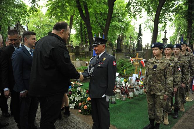 Ukraińcy w hołdzie Danielowi Sztyberowi - poległemu żołnierzowi ochotnikowi z Warszawy