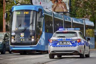 Policjanci zakuli motorniczego w kajdanki. Pijany jeździł po mieście 